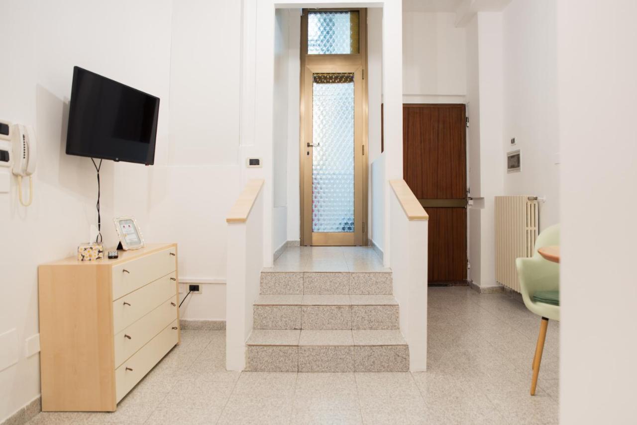 Апартаменты 8- Tourist House Bologna - Light House - Self Check-In Экстерьер фото