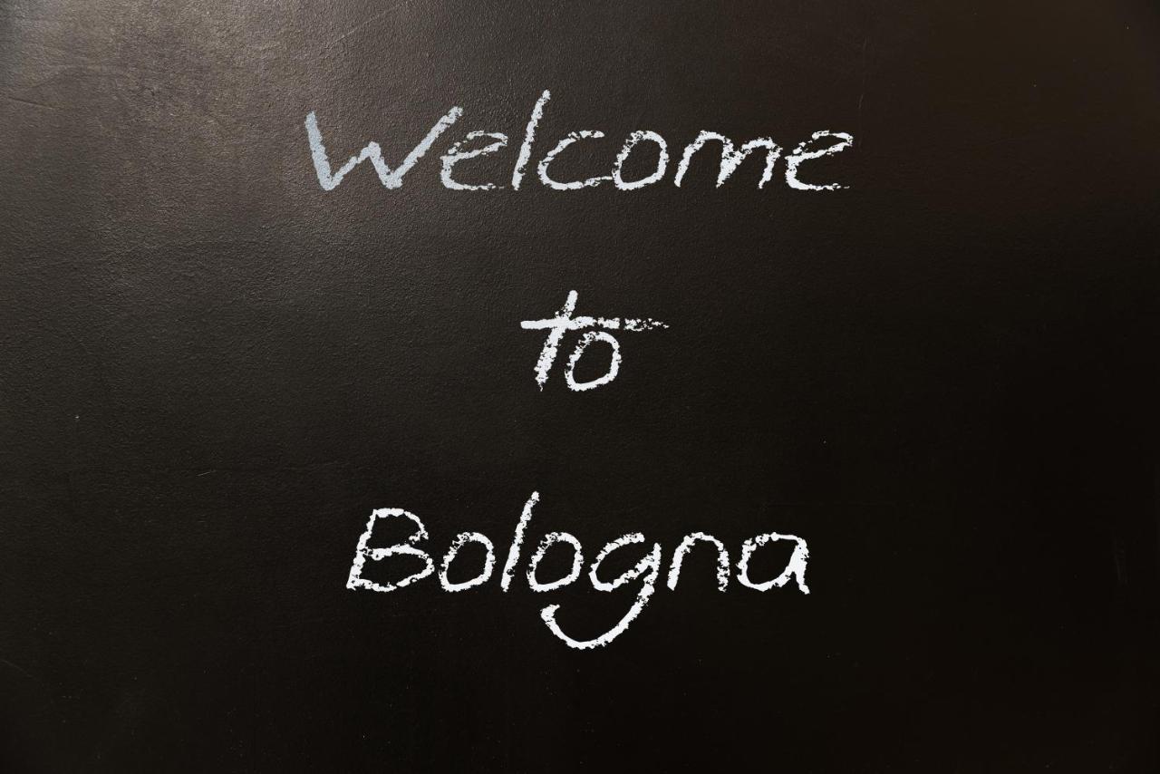 Апартаменты 8- Tourist House Bologna - Light House - Self Check-In Экстерьер фото