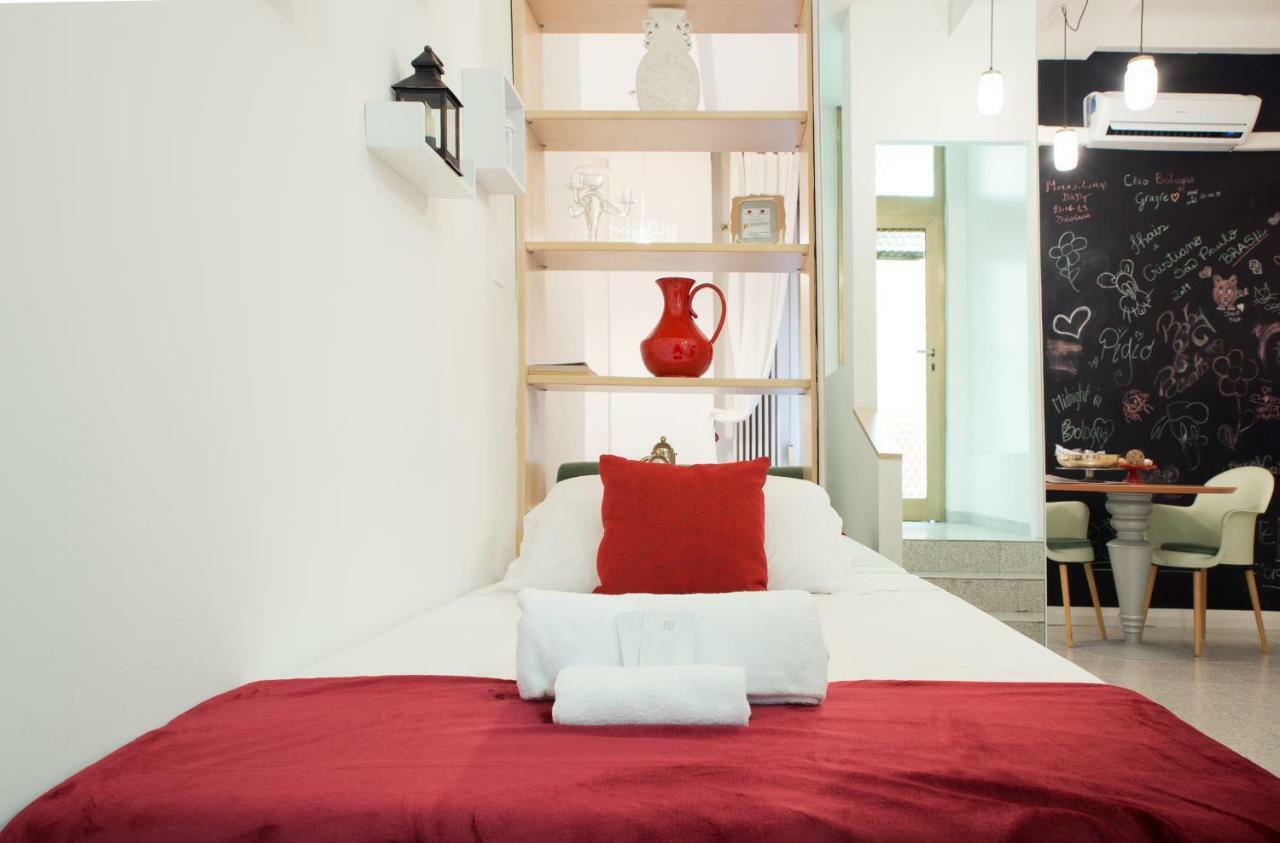 Апартаменты 8- Tourist House Bologna - Light House - Self Check-In Экстерьер фото